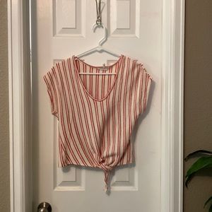 Red striped crop top with knot of front size M
